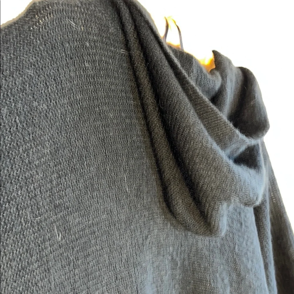 Vince Camuto Black Hooded Batwing Fringed Poncho Cape Shrug Ruana - Picture 4 of 6